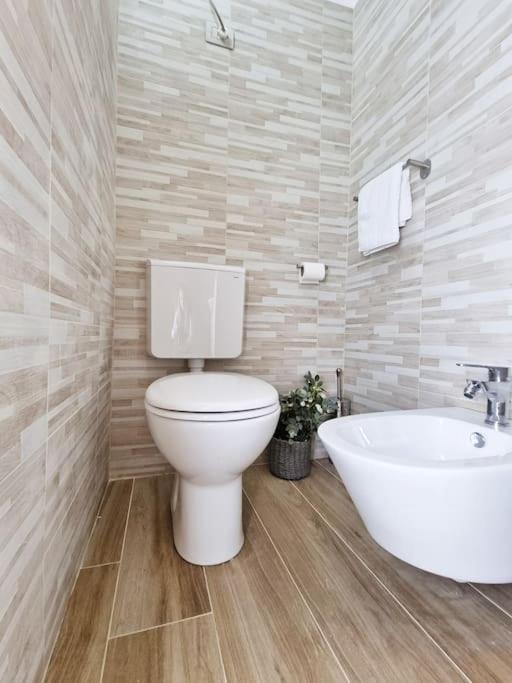 Apartamento Casa Romeo Vinitaly - Free Parking - Wifi Verona Exterior foto